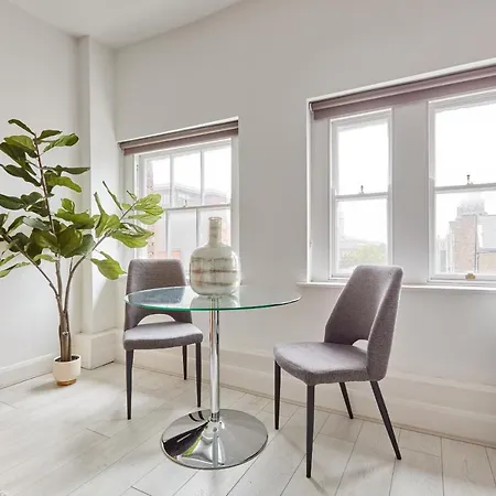 Sonder Mountjoy Square 4*