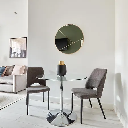 Sonder Mountjoy Square Aparthotel 4*