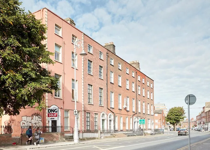 Sonder Mountjoy Square 4*